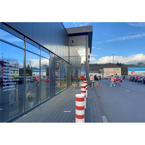 Barrier bollard | Steel tube  323 x 5 mm | stationary | for setting in concrete | hot-dip galvanized and white coatedwith three red reflecting stripes | total length: 1500 mm | with welded steel cap